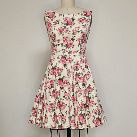 50s Inspired Floral - Picture 3 of 10